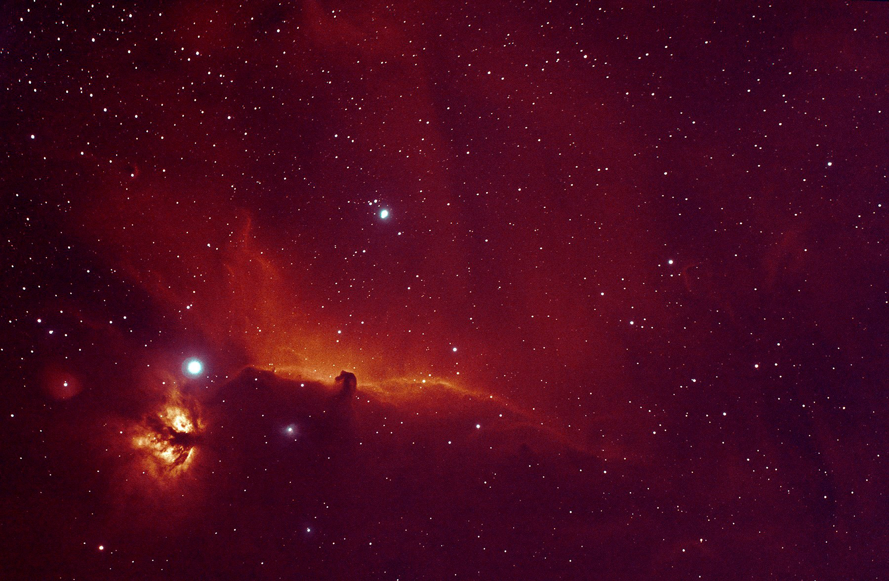 Fotografie mlhoviny: Mlhovina koňská hlava a plamínek v souhvězdí Orion                                